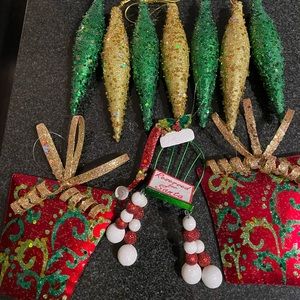 Set of 10 ornaments